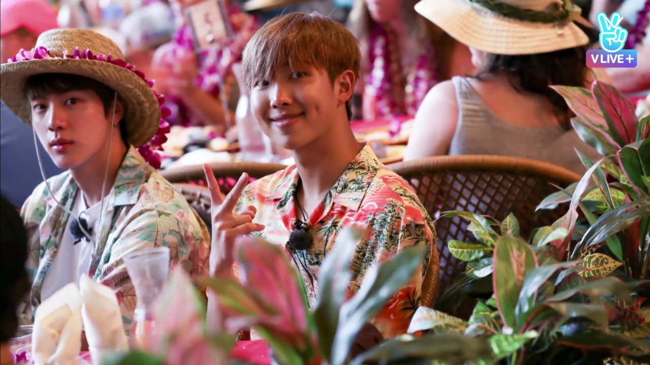 뮹 흥 — [BTS] BON VOYAGE Season 2. PHOTO ESSAY (HD) DL