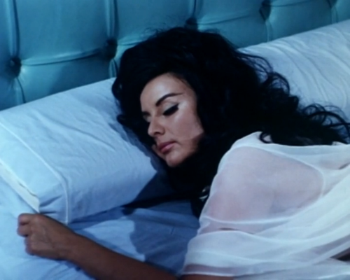 giallolooks:Isabel Sarli in Fuego (1969, Armando Bó)Isabel Sarli is little known outside of her nati