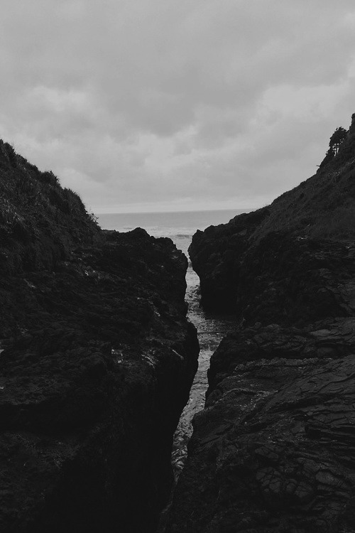 raised-from-the-grave:    Source: xx | Edited by: me   