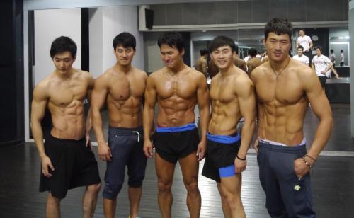 Porn busankim:  Gool Guy Korea  photos