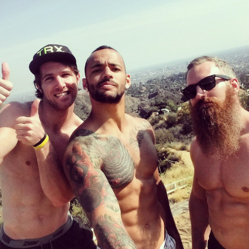 kangseulris: kingricochet: @AngelicoAAA @mdoggmattcross and myself on our #Dude date #hiking up to the #Hollywood sign.    PWG…