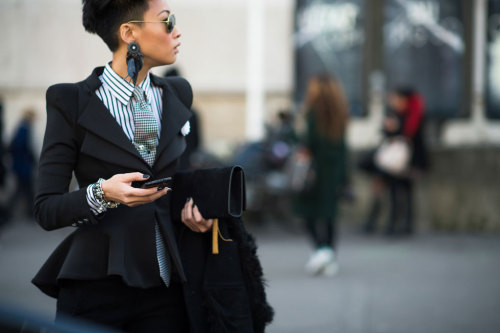 hellosukio: wmagazine:  The right way to wear a tie spotted on the streets of Paris.  Photograph by 