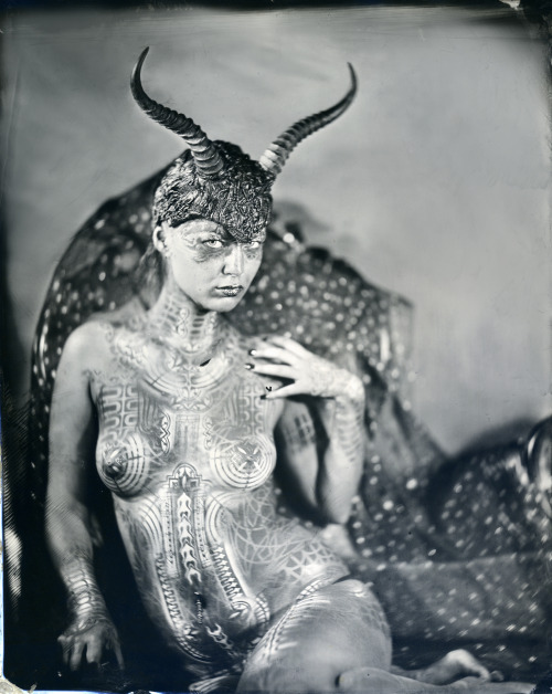 wetplatenudes:  Angelica, July 2013 wet plate collodion on aluminum bodypainting by Eye Level Studio