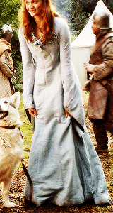 sansalayned-deactivated20141117:Sansa Stark ± favourite outfits (requested by vicomtesse)