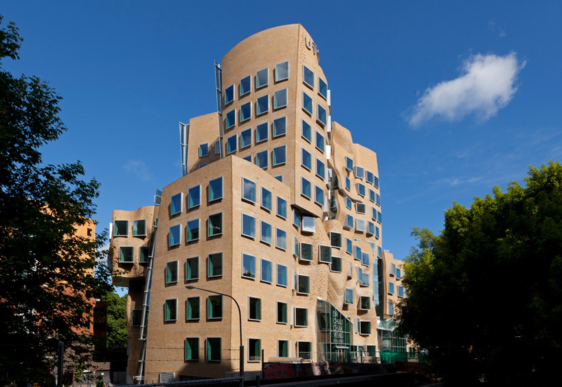 Sydney University of Technology,  Australia