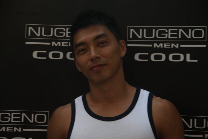 sghunk32:  And now he’s unmasked.