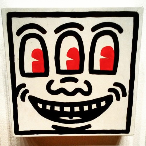 Creepy #disney & #political motifs in the #keithharing #art show at #deyoung #museum in #sanfrancisco, #California. Impressed at how a little guy took on #corporateculture iconography with creativity & chalk on the #nyc subways, #culturehacking