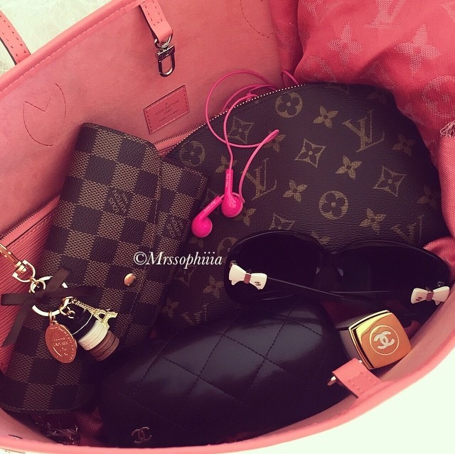 chanel-and-louboutins:  Mrssophiiia