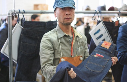 Big John - компания, которая выпустила первые в мире джинсы со стиркой. 