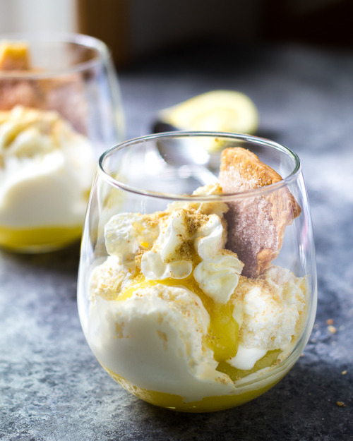 sweetpeasandsaffron:  Lemon Meringue Pie Sundaes!  Find out how to make the best dessert mash-u