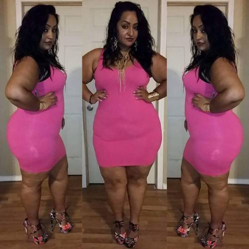 Thick women/ BBWs adult photos