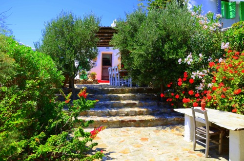 silence-inside-your-nebula:Villa Drakothea - GreeceMake $1,000 This Week With A Forbes Approved 