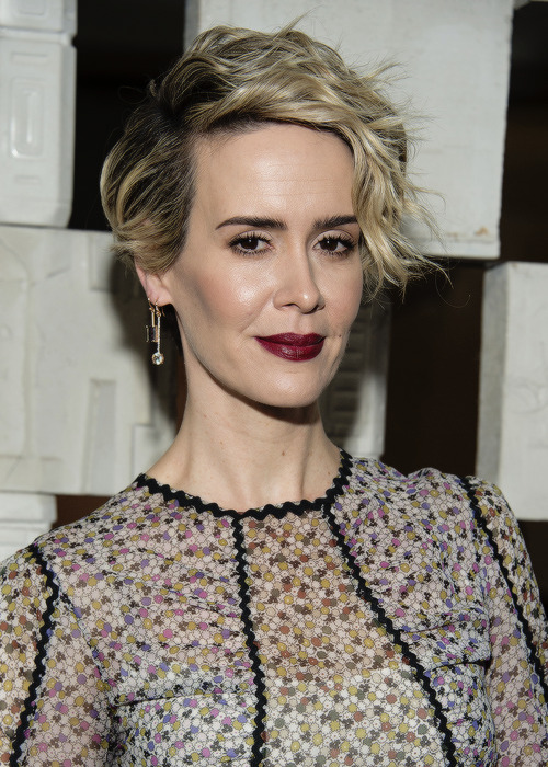 sarahpaulsondaily:Sarah Paulson attends the Hammer Museum 14th Annual Gala In The Garden with genero