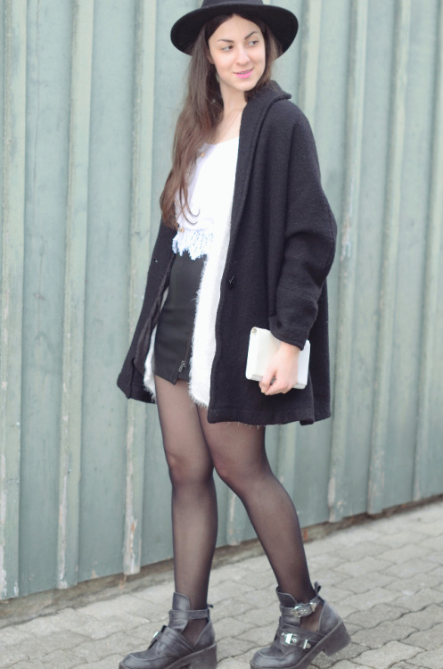 Always black (by Tanja S.)Fashionmylegs- Daily fashion from around the webBlogSubmit LookNote: To su