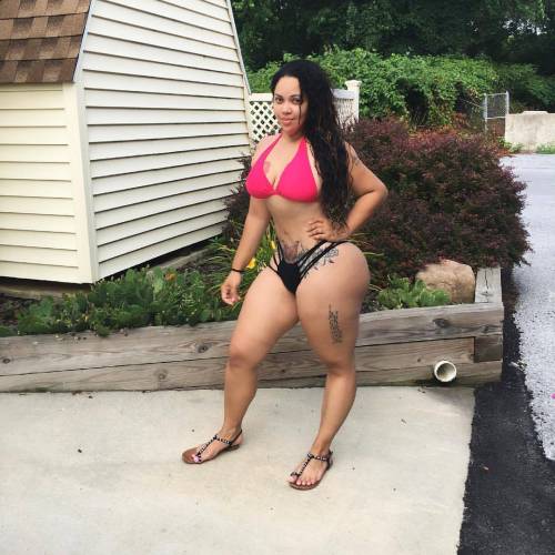 Porn Pics thickerbeauties:  Sexy! 😍😍😍@dominican_yari