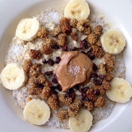 gettingahealthybody: Look that the delicious nut butter and yummy mulberries!