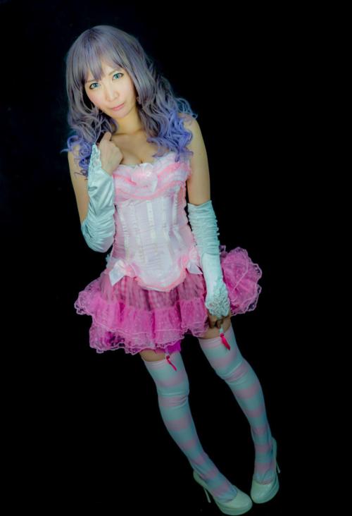 Cosplay Girl Le Chat 1-2