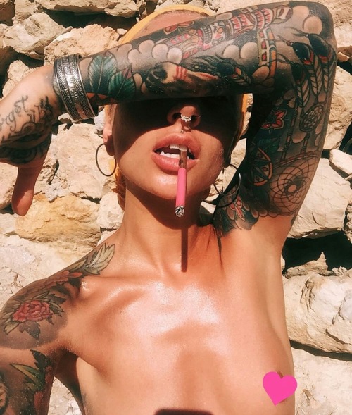 vincentpaulbrennan: Charlotte (London) Hot