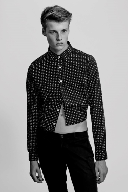 strangeforeignbeauty:  Hugh Laughton-Scott by