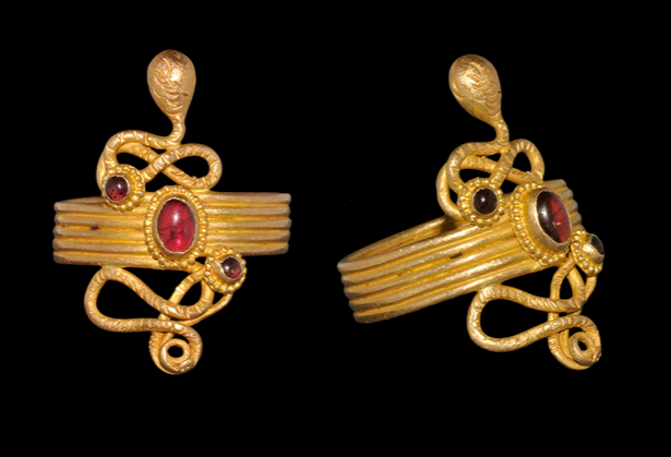 archaicwonder:Romano-Egyptian Serpent Ring, C. 30 BC - 323 AD