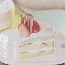 tokkeki:   I ♥ Strawberry Cake Straight Outta Comic Book! by 더스쿱 TheScoop