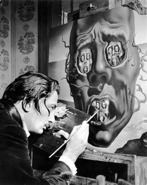 coolkidsofhistory:Salvador “I don’t do drugs I am drugs” Dalí painting The Face of War, 1941.
