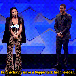 useyourmelody:  Demi Lovato going off script during her acceptance speech –  GLAAD Media Awards. 