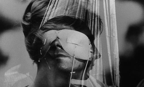 rabbit-warren:  La Jetée (Chris Marker, 1962) 