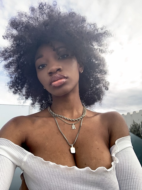 raquelsworld:Ig: raquelvictoriax ☁️ 