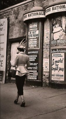 talithax:  soyouthinkyoucansee:  “The husband isn’t important..”. “Le mari ne compte pas”; “Une nuit chez vous madame” “One night with you madame” &amp; SARAH BERNARDT vintage photo  I love this so much,I live for outfits like these