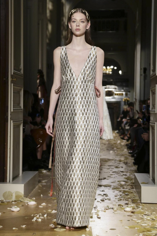 Lauren de Graaf for Valentino Couture Spring/Summer 2016