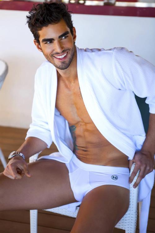 undie-fan-99:  Watching him come out of his robe is probably more alluring than seeing him dive into