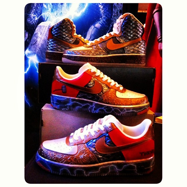 WHAT's SHOP custom shoes, Both of THOR Customize Nike Air