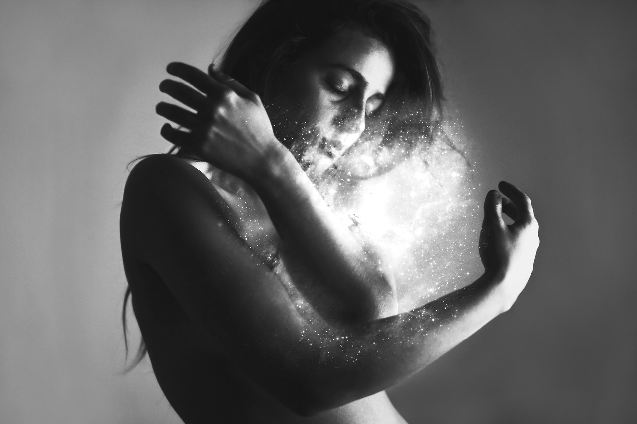 nevver:  Silvia Grav