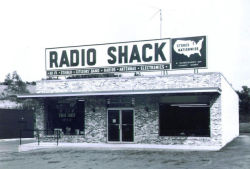 humanoidhistory:  R.I.P. RadioShack (1921-2015)