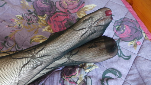 supernylonfeettights: wife Very nice