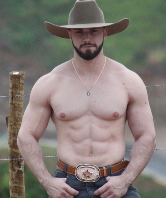 musclecorps:    My cowboy 😍😍