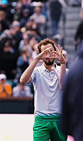 Daniil Medvedev Defeats Arthur Fils 6-4 2-6 7-6(9) In The Quarter-finals Of The Indian Wells Masters,