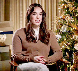 Hallmark Movies Elizabeth Henstridge On Location For Christmas