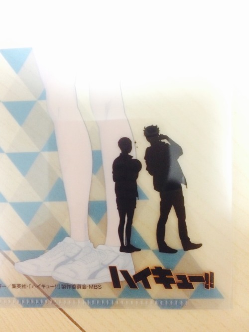 I thought it was one clearfile because it was originally one pic!!! XD but this is still super cute!