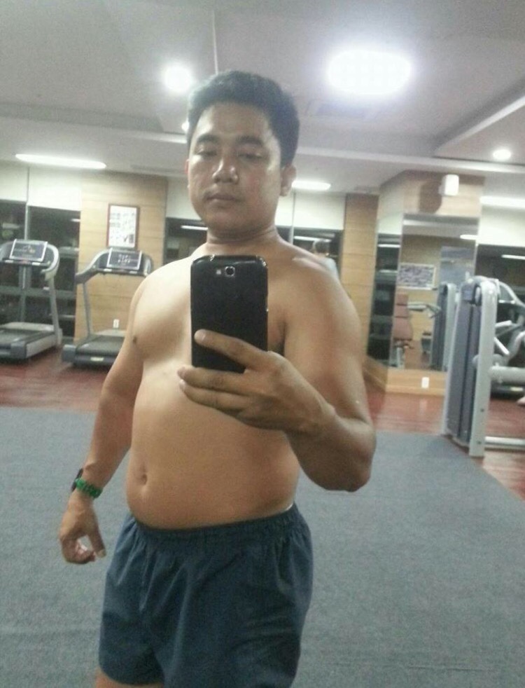 prosnix: iamyourfather99:  #Khmer Bear he only love big boy if you skinny or thin