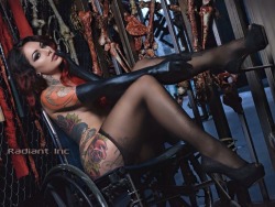 cervena-fox-appreciation:  Cervena Fox   In the Fright Dome