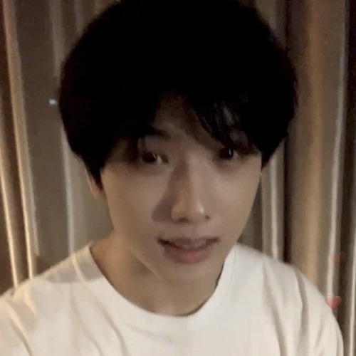 Dating Park Jisung.