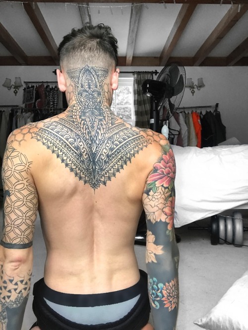 16o: its hard to see progress under tattoos but its there i hope. - Instagram 
