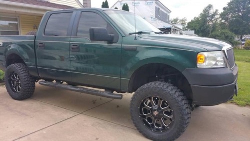 My little brothers truck .. 6” rough country lift with 20s with 35s