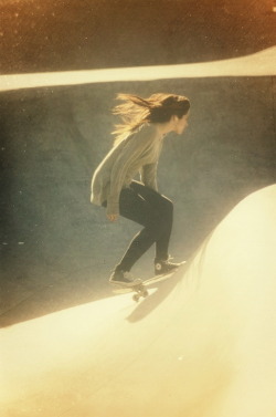 skate-girlz:  Skate Girl http://skate-girlz.tumblr.com/