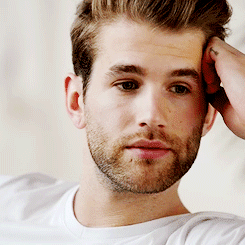 I like him but idk his name