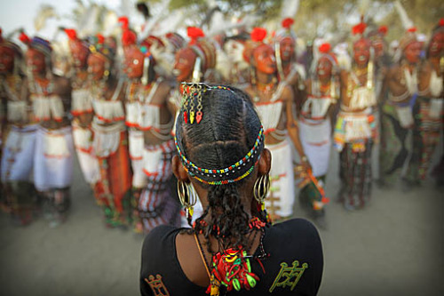 queenofdorite:  thedevelopingservant:  queensoucouyant:  awkwardsituationist:  the wodaabe are a nomadic people populating the sahel desert of west africa. once a year in a few select locations (here in niger), their tribe will gather to celebrate the