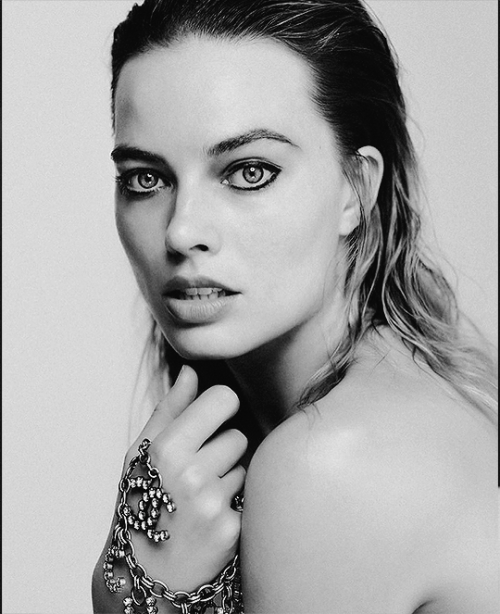 XXX chewbacca:  Margot Robbie for V Magazine photo
