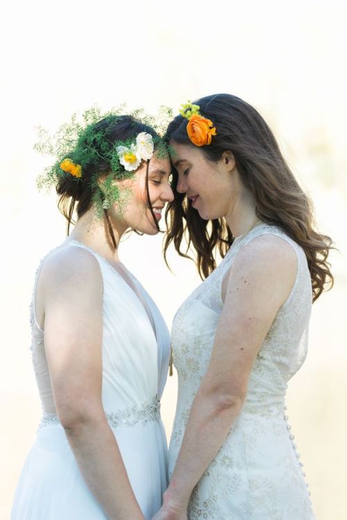 weddingsandlesbians:http://www.studio13designs.net/